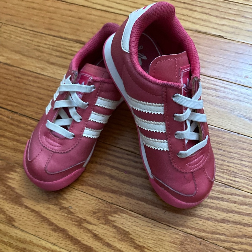 Adidas Sneakers